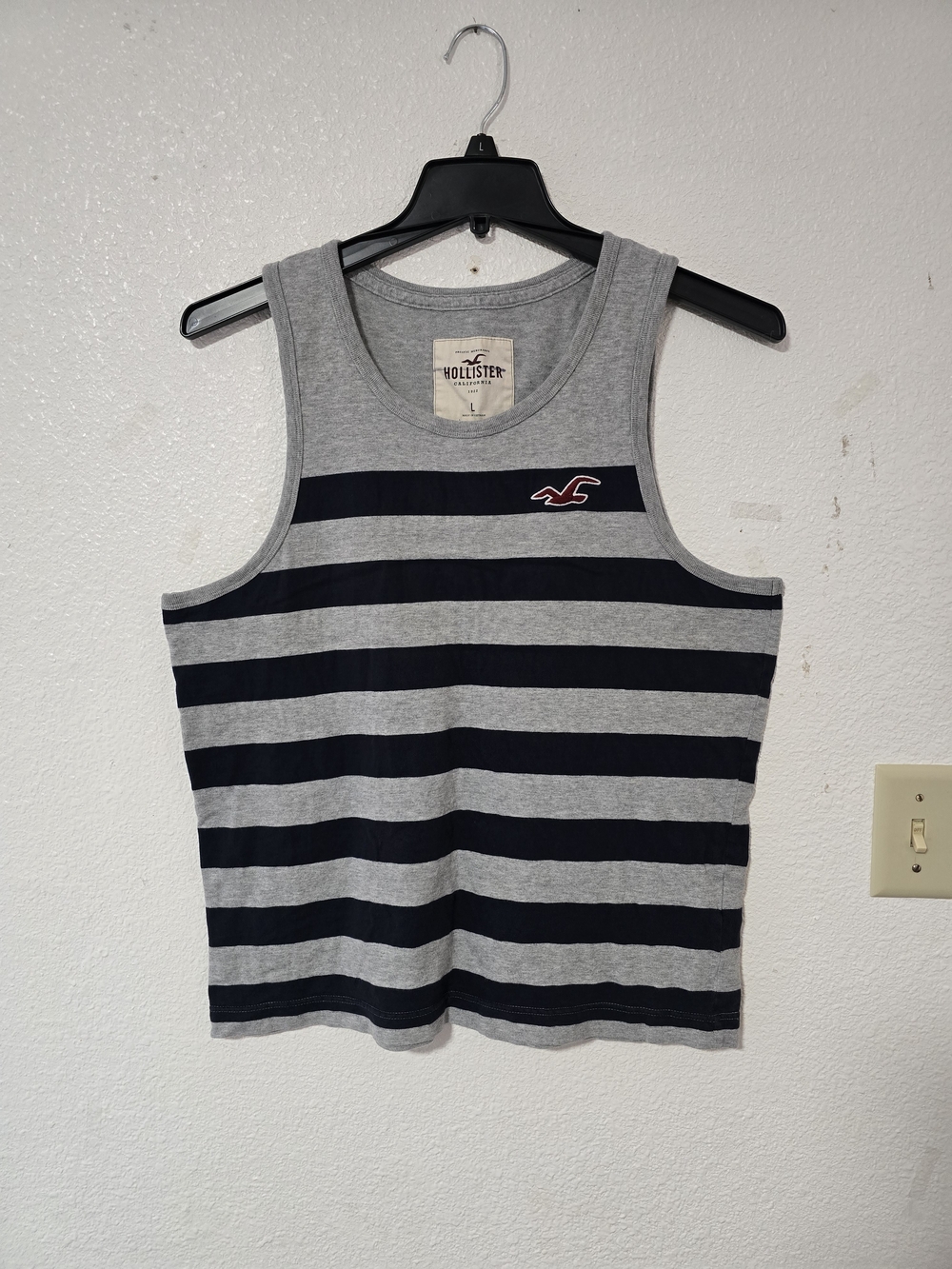 Hollister Women's Gray & Navy Striped Tank Top